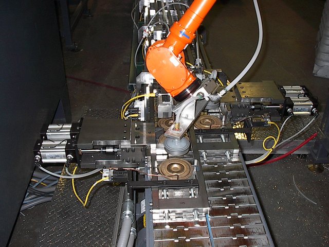 Load Robot 640x480.jpg